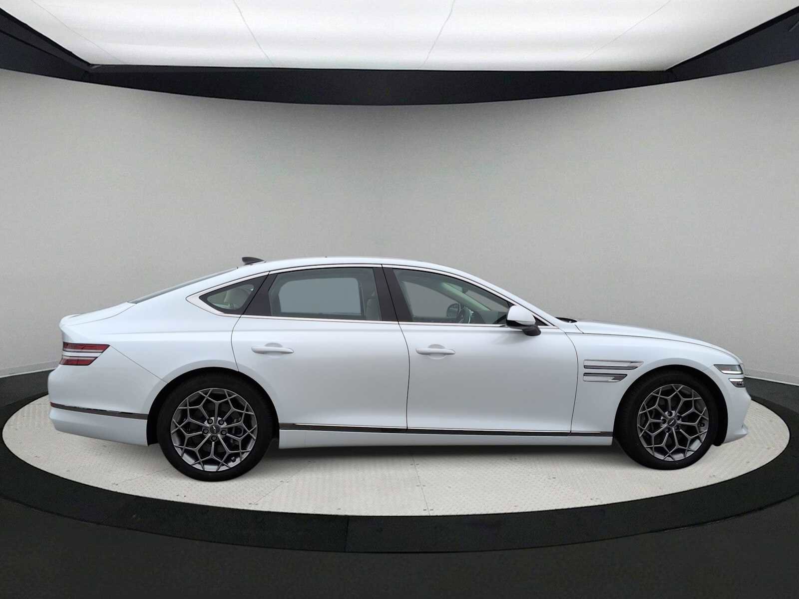 Used 2022 Genesis G80 2.5T w/ Advanced Package image 9