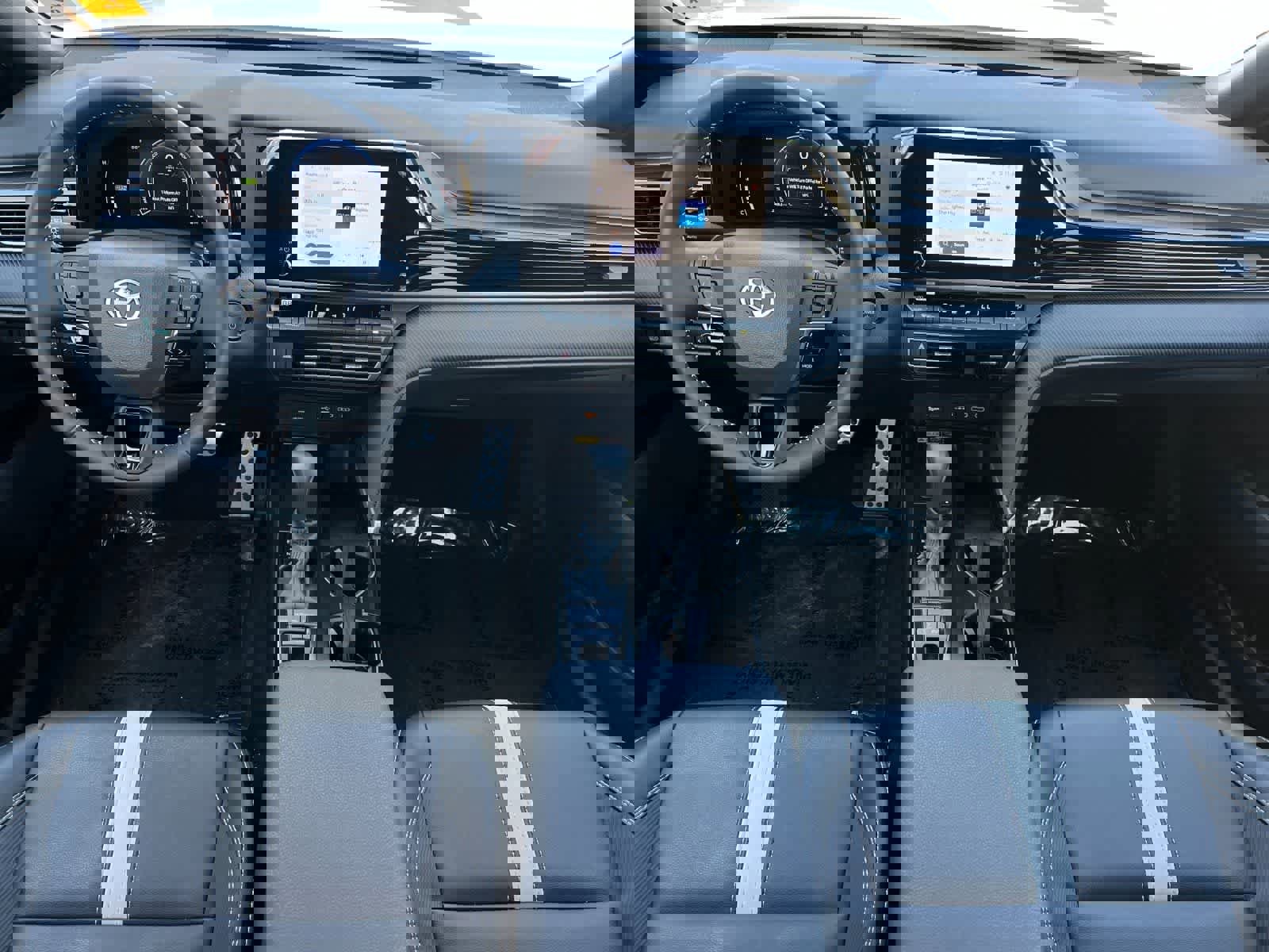 Used 2026 Toyota Camry SE image 4