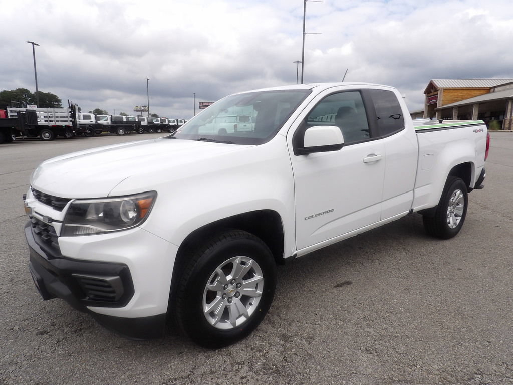 Used 2022 Chevrolet Colorado LT AWD/4WD image 3
