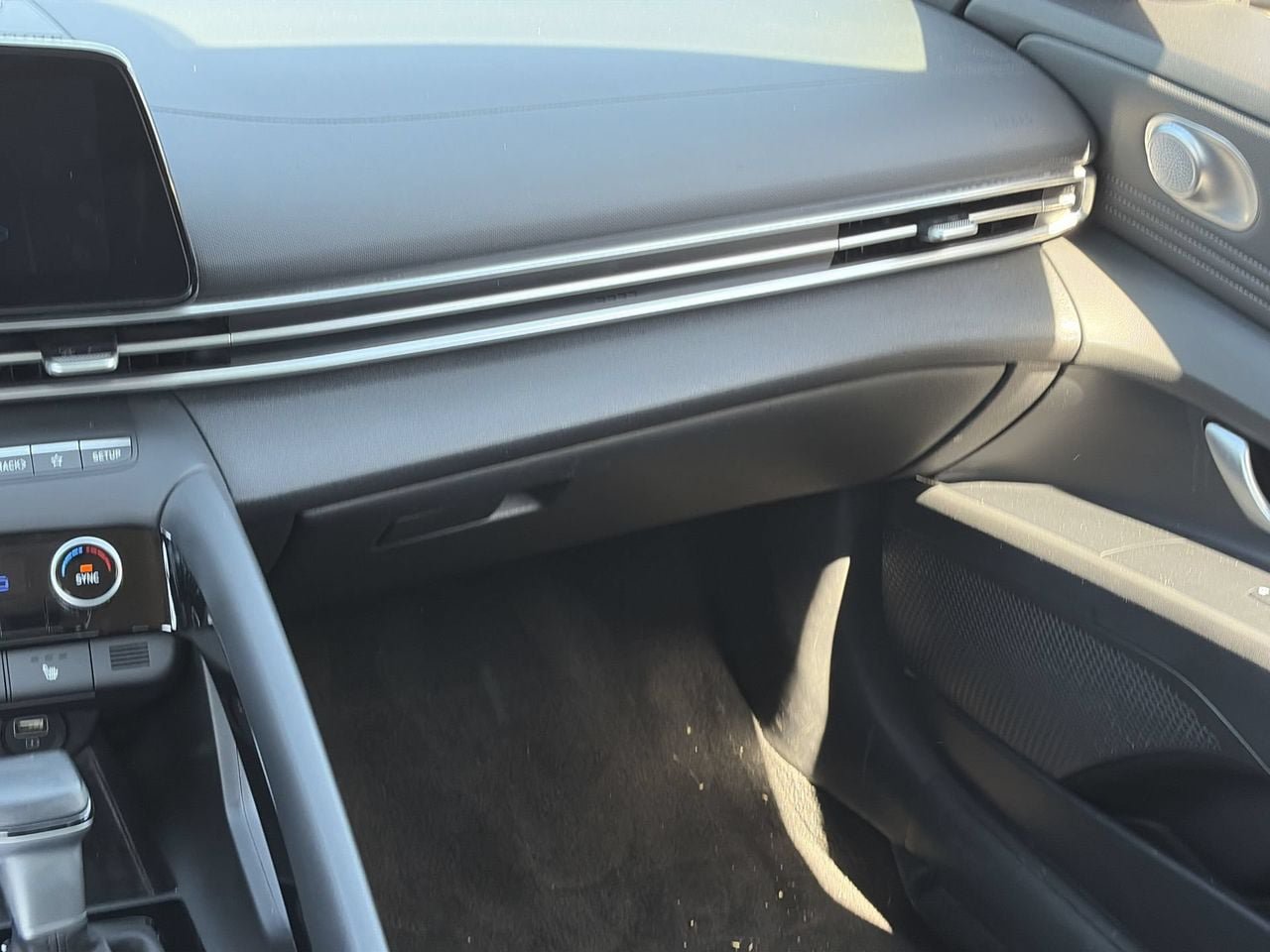 Certified 2023 Hyundai Elantra SEL w/ Convenience Package FWD image 15