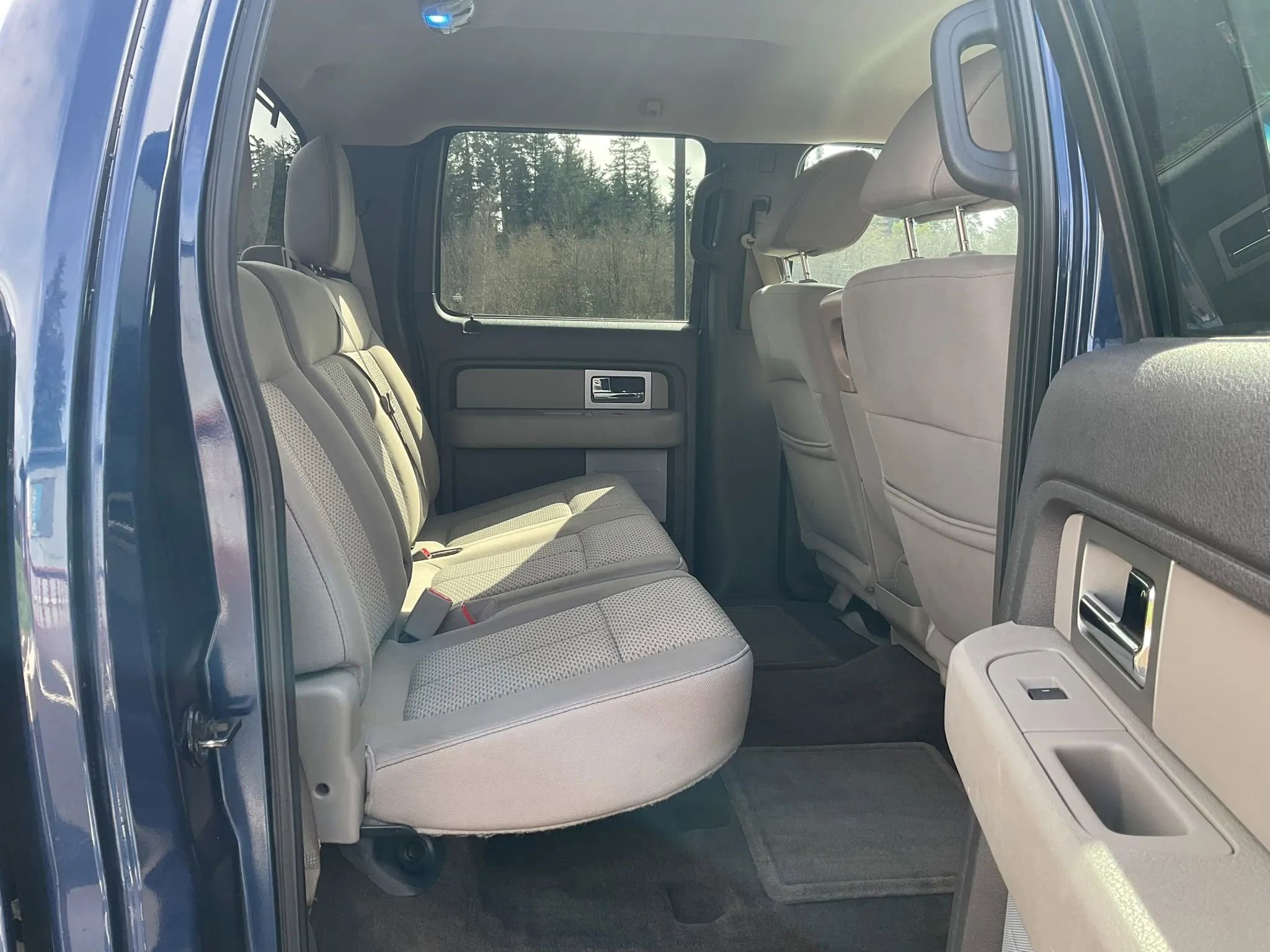 Used 2010 Ford F150 XLT image 13