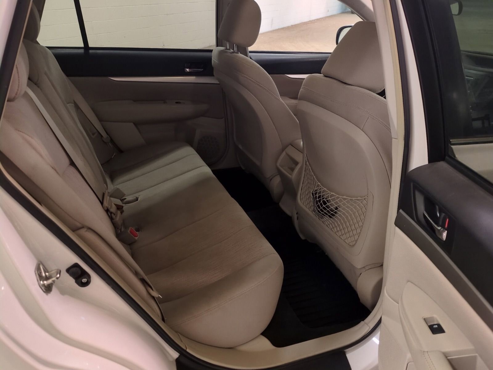 Used 2014 Subaru Outback 2.5i Premium AWD/4WD image 11