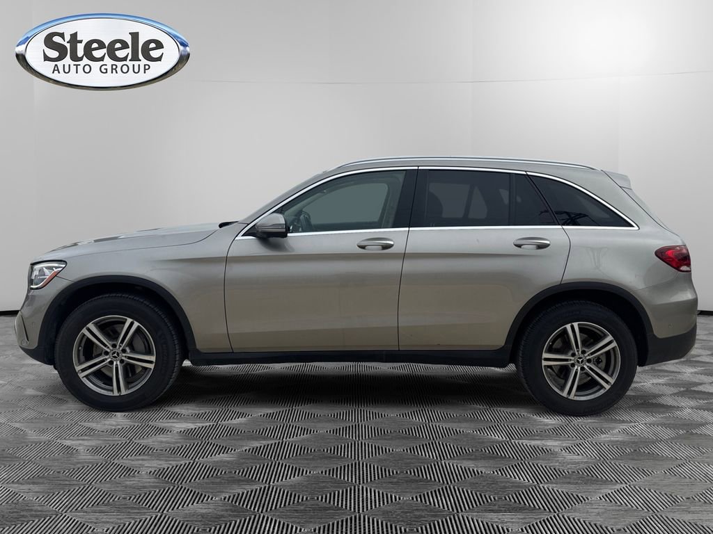 Used 2022 Mercedes-Benz GLC 300 image 2