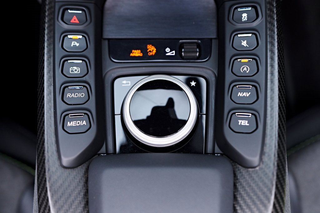 Used 2023 Aston Martin V8 Vantage Roadster image 67