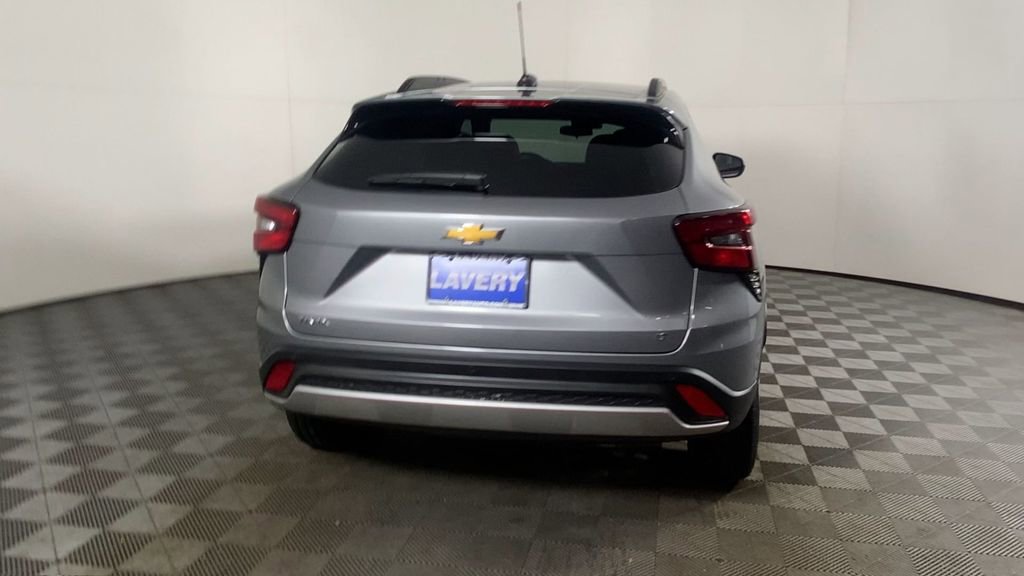 New 2026 Chevrolet Trax LT w/ Driver Confidence Package image 8