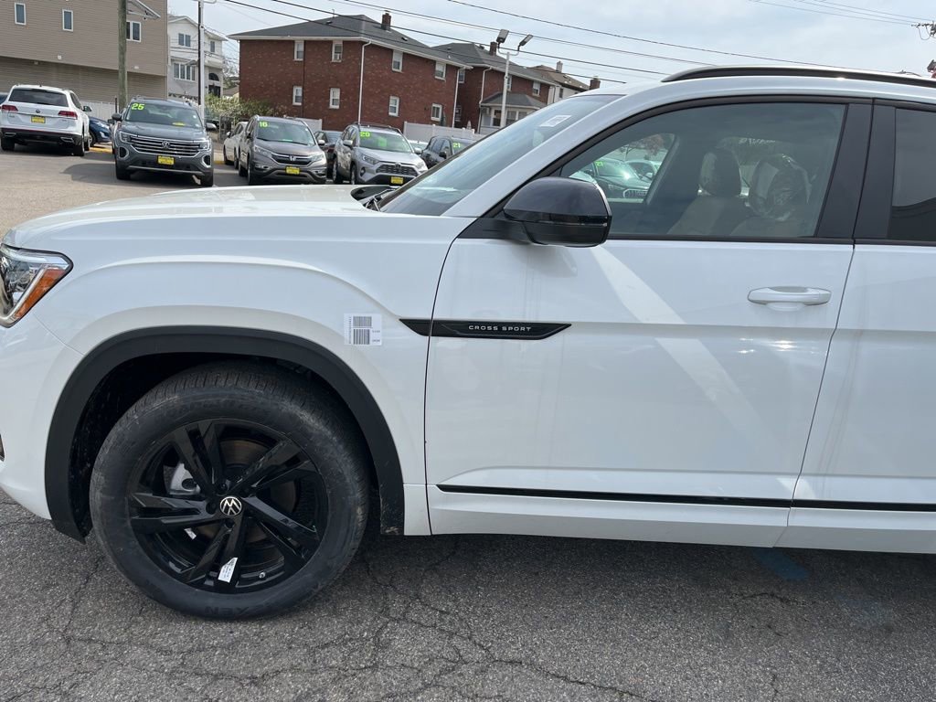 New 2026 Volkswagen Atlas Cross Sport SEL R-Line AWD/4WD image 23
