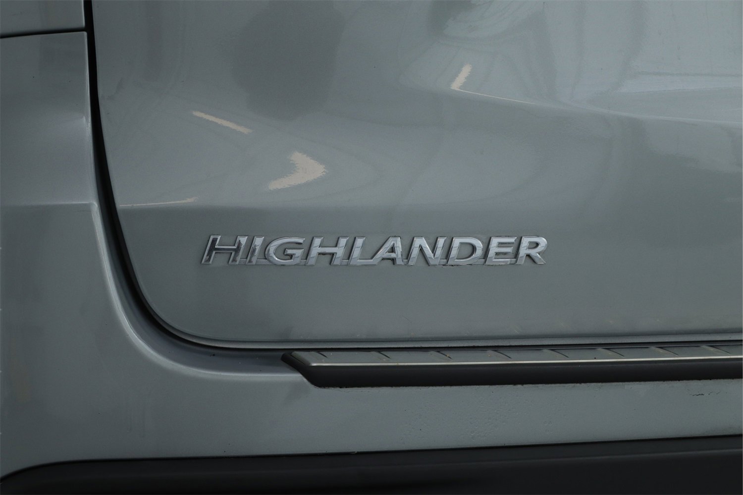 Used 2018 Toyota Highlander LE image 15