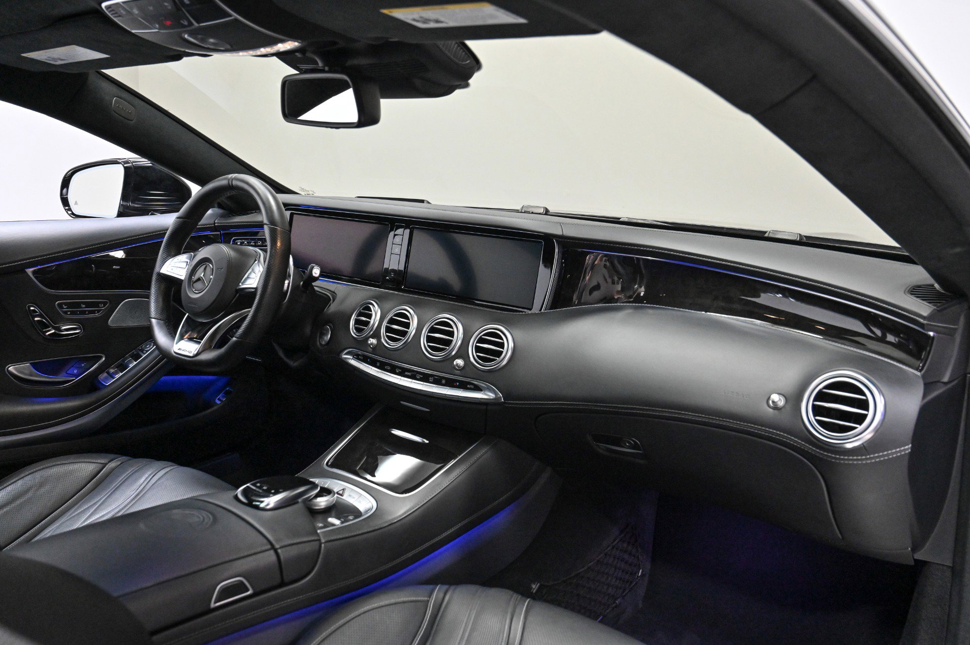 Used 2016 Mercedes-Benz S 63 AMG 4MATIC Coupe image 32