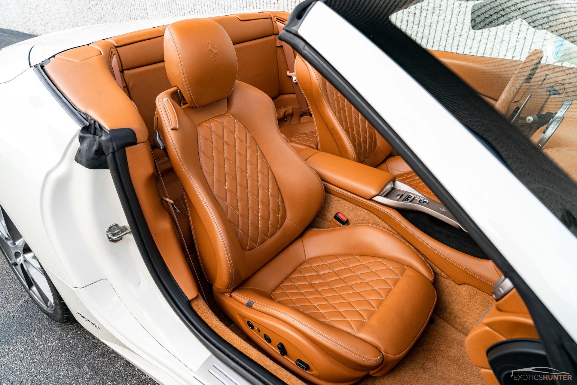 Used 2011 Ferrari California RWD image 8