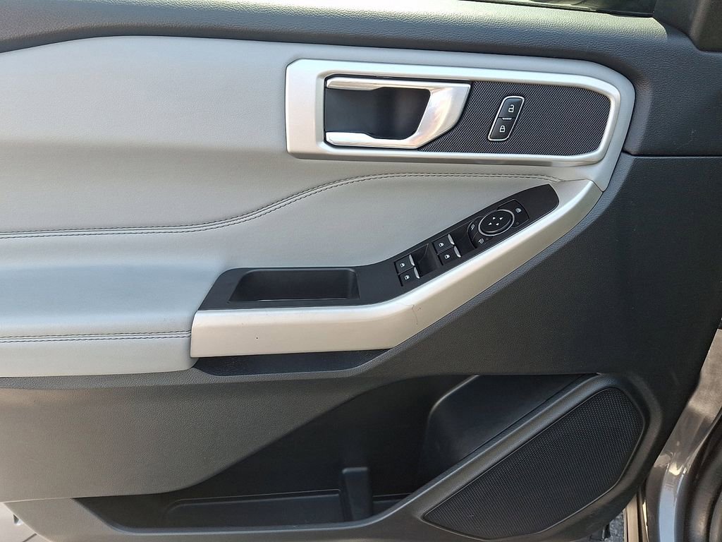 Certified 2023 Ford Explorer XLT w/ Equipment Group 202A AWD/4WD image 13