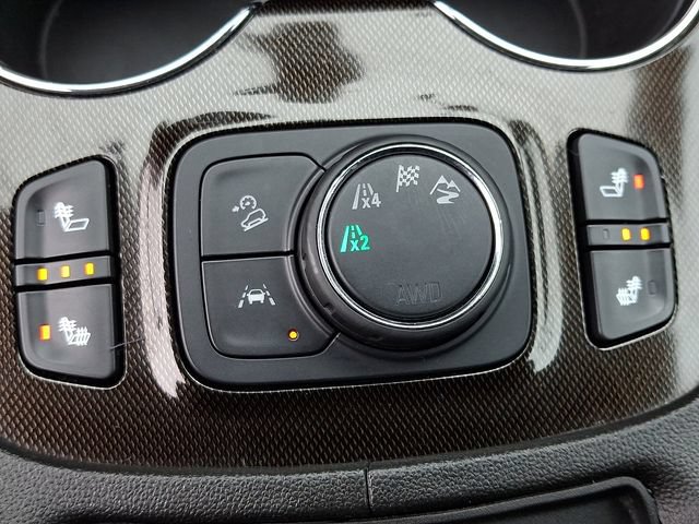 Used 2023 GMC Acadia AT4 AWD/4WD image 26