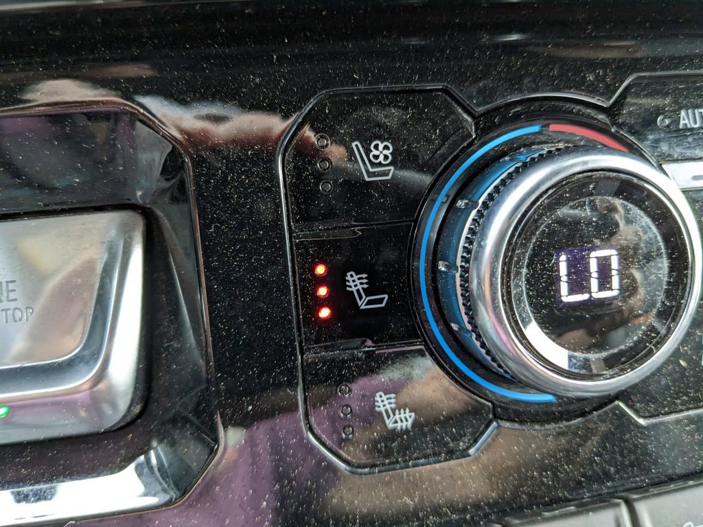 Used 2025 GMC Sierra 2500 AT4 image 70