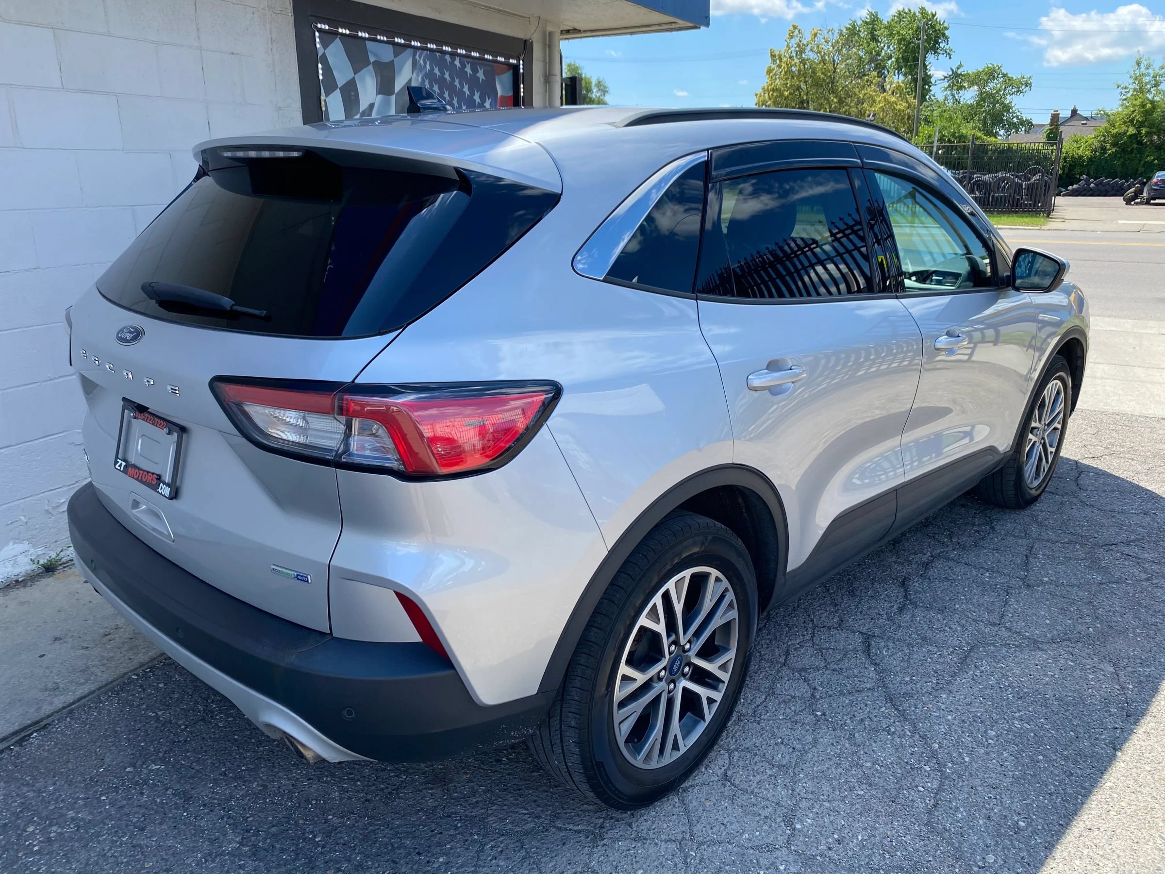 Used 2020 Ford Escape SEL AWD/4WD image 8