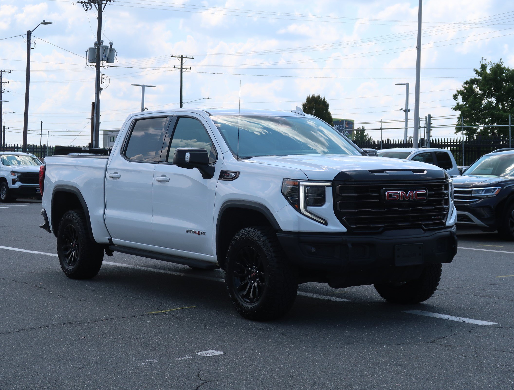 Used 2023 GMC Sierra 1500 AT4X AWD/4WD image 2