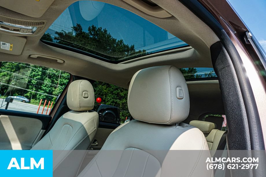 Used 2022 Mercedes-Benz GLB 250 4MATIC w/ Premium Package Lite image 18