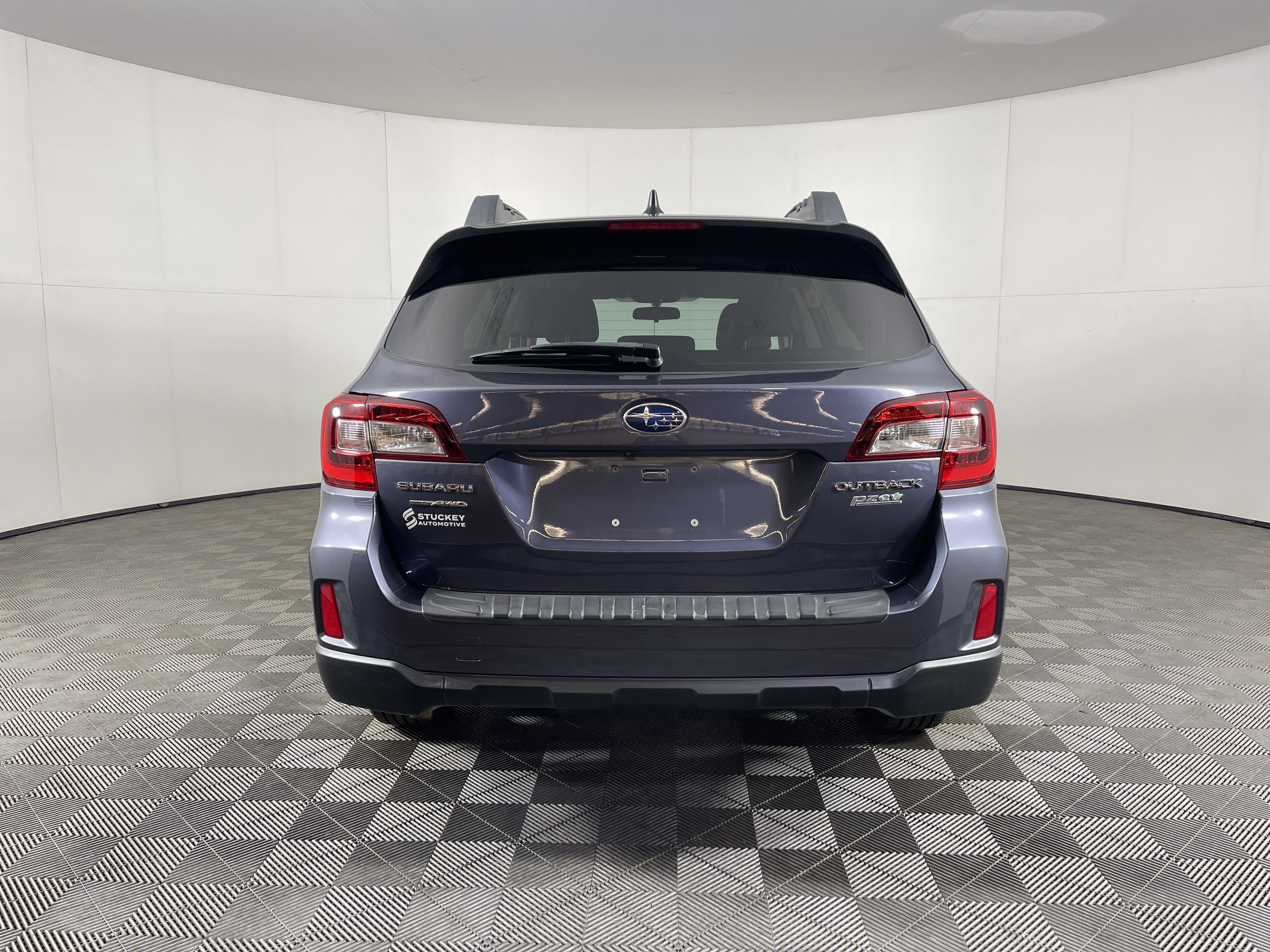 Used 2016 Subaru Outback 2.5i Limited w/ Protection Package #1 image 4