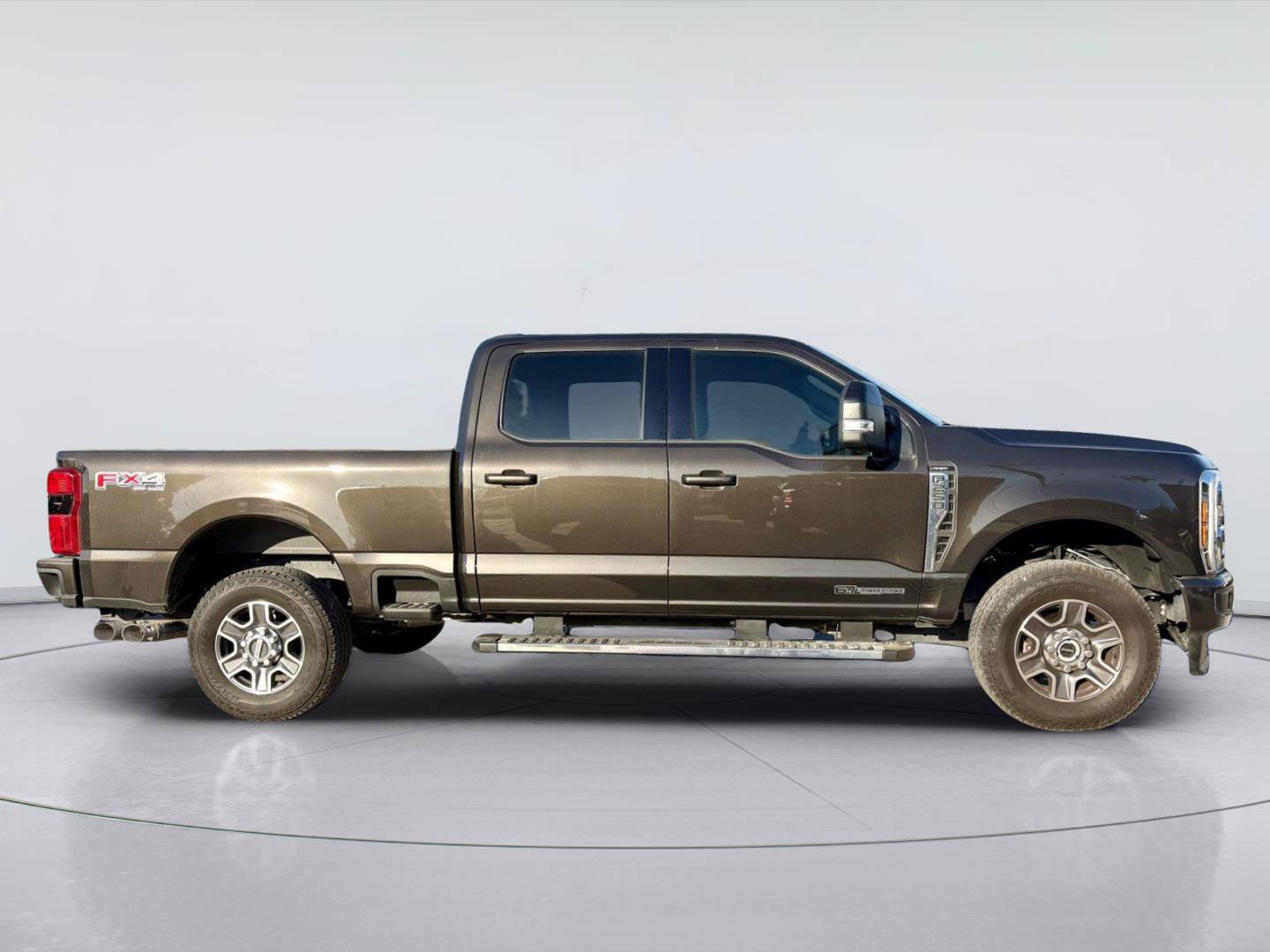 Used 2025 Ford F250 Lariat w/ FX4 Off-Road Package AWD/4WD image 2