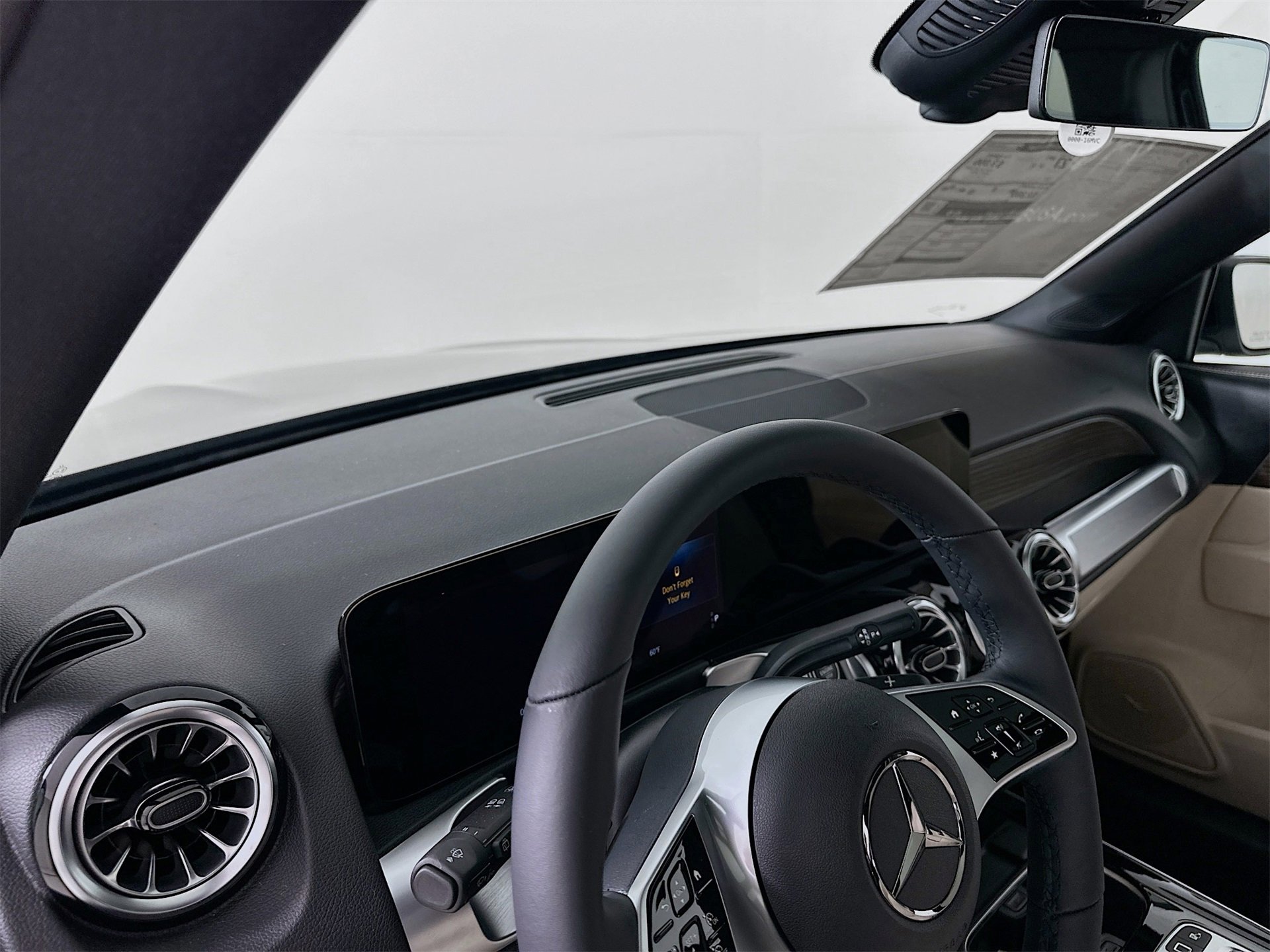 New 2026 Mercedes-Benz GLB 250 4MATIC image 10