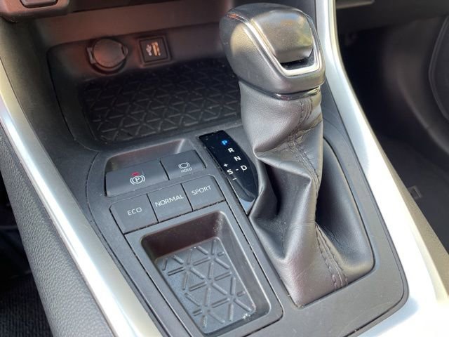 Used 2023 Toyota RAV4 XLE Premium image 25