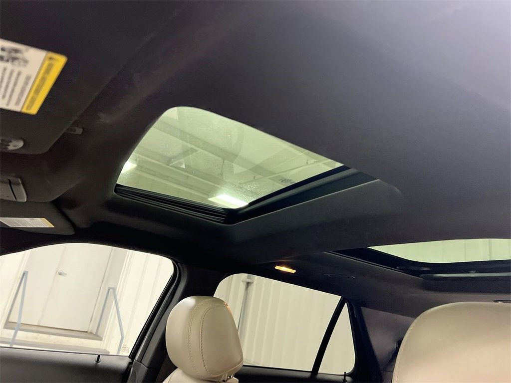 Used 2013 Ford Explorer Limited image 18