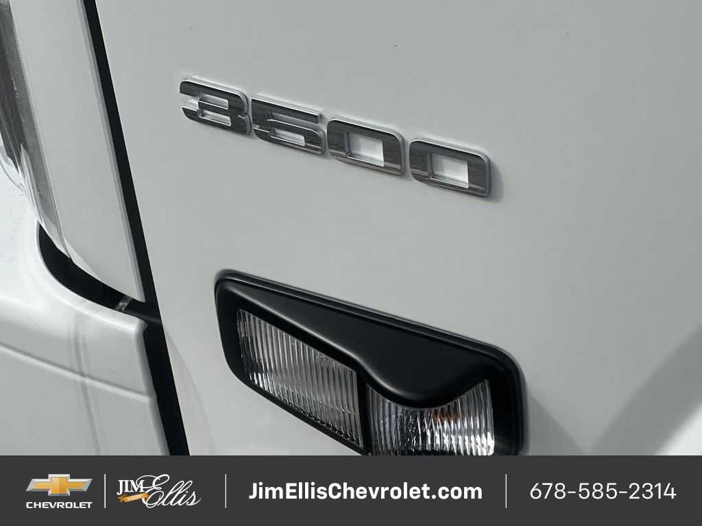 New 2024 Chevrolet Low Cab Forward image 7