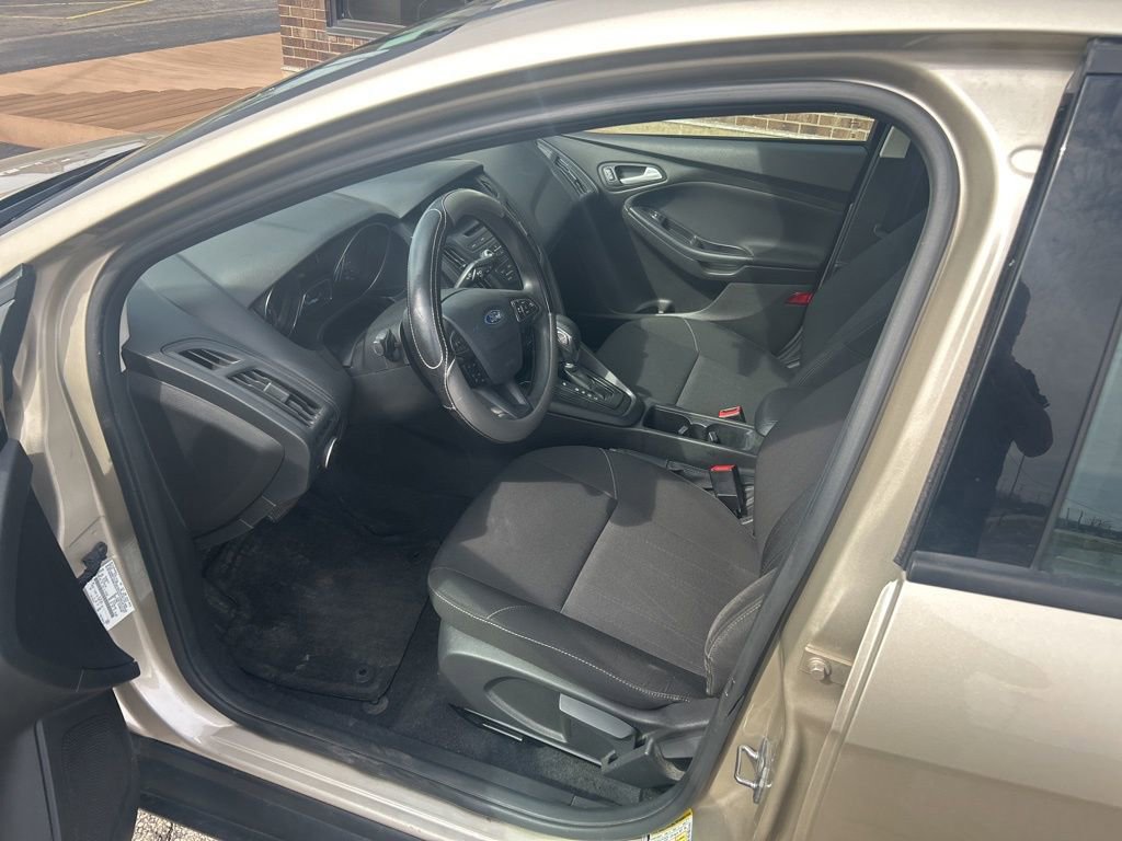Used 2017 Ford Focus SE FWD image 10