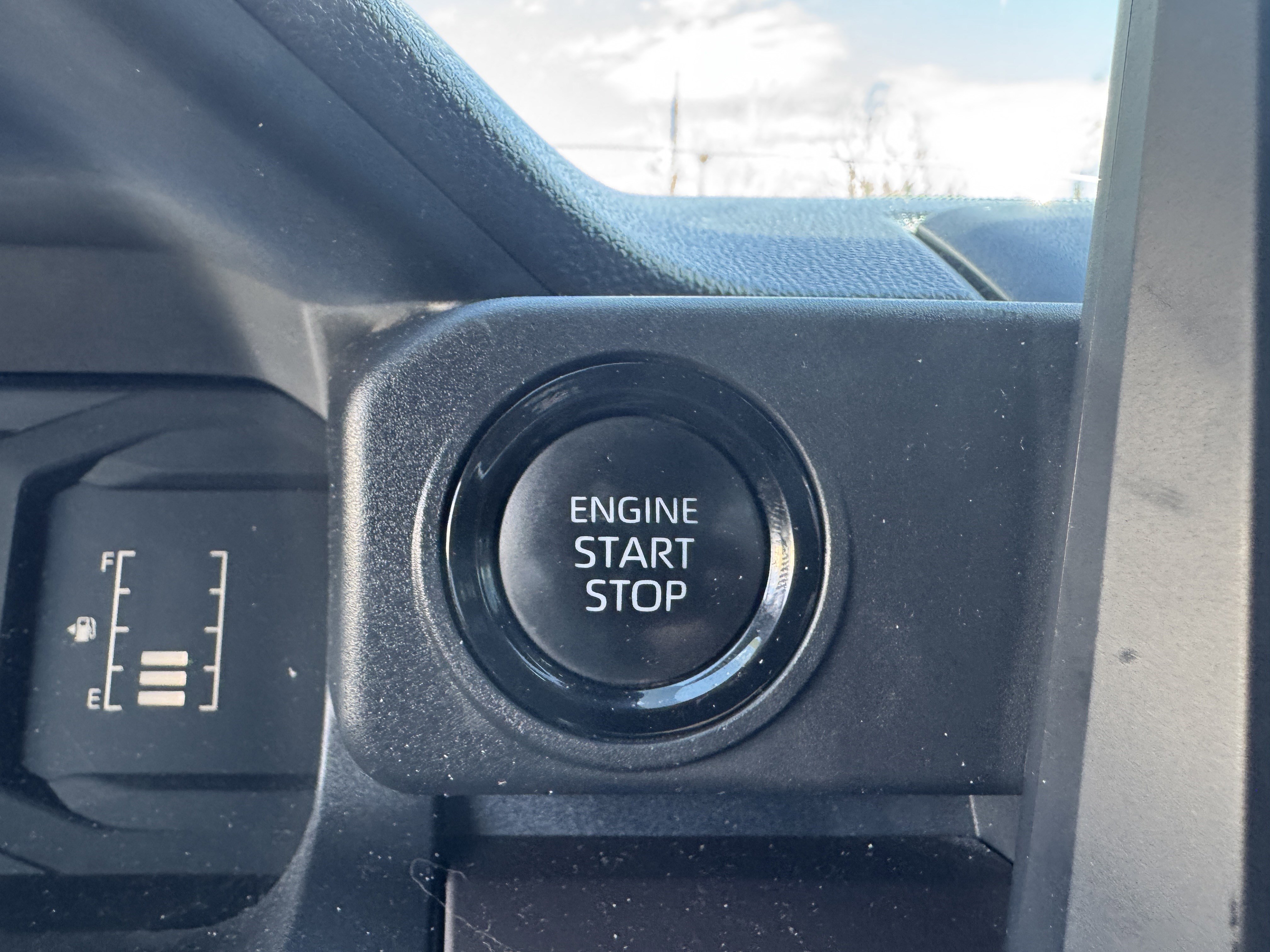 Certified 2024 Toyota Tacoma SR5 image 31