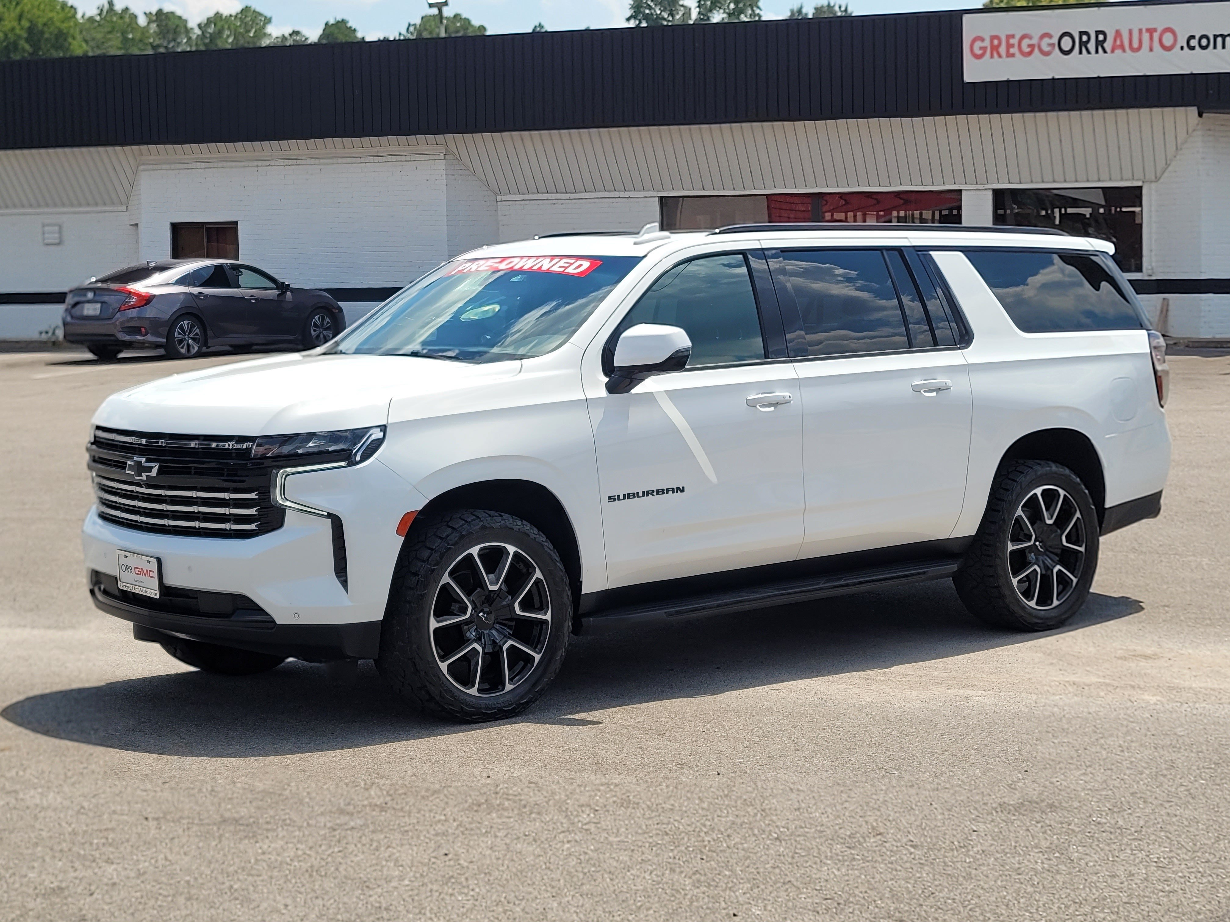 Used 2022 Chevrolet Suburban RST w/ Sport Performance Package AWD/4WD image 3