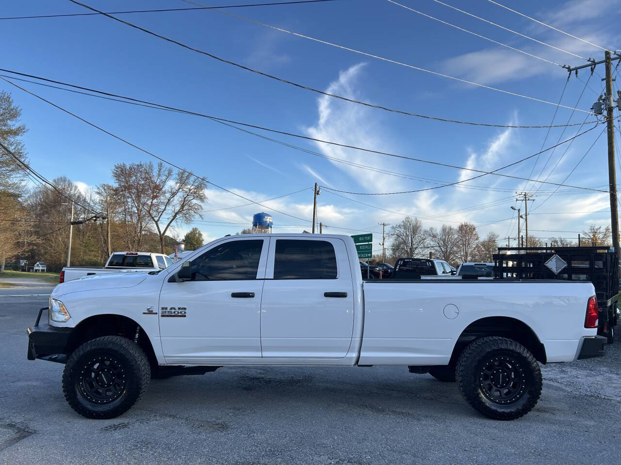 Used 2018 RAM 2500 Tradesman w/ Chrome Appearance Group image 10