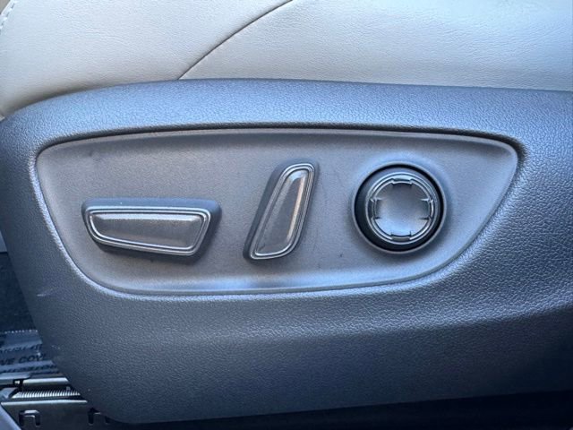 Used 2024 Toyota Venza Limited image 10