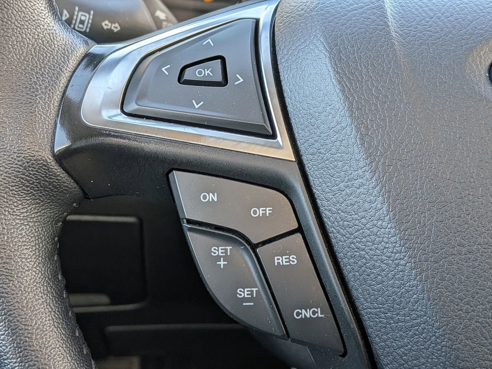 Certified 2024 Ford Edge SEL w/ Convenience Package image 29