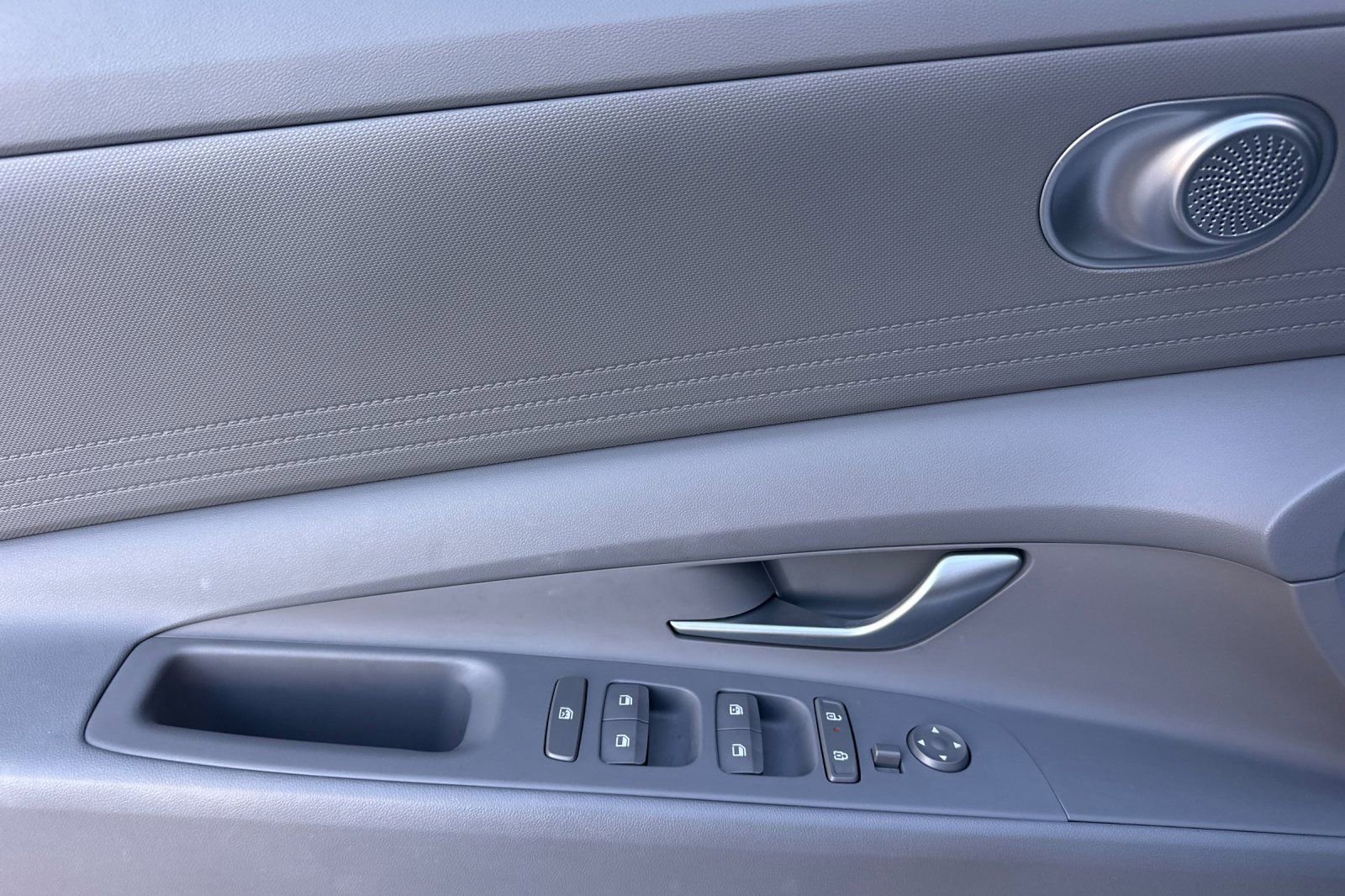 Certified 2025 Hyundai Elantra Blue image 11