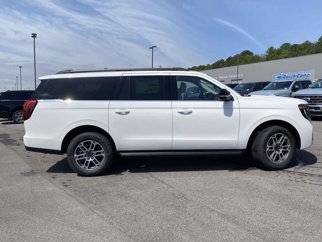 New 2026 Ford Expedition Max Active RWD image 2