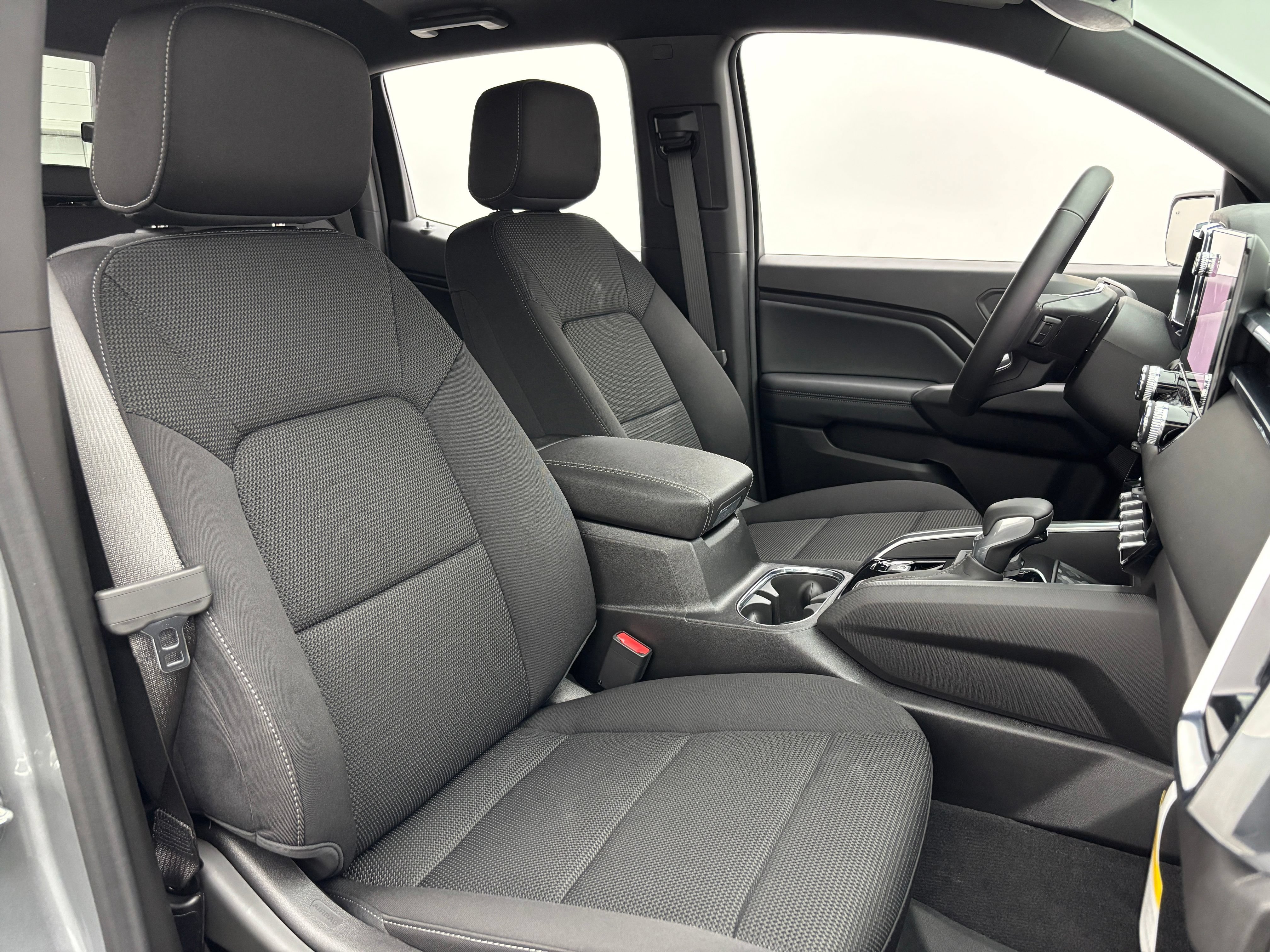 New 2026 GMC Canyon Elevation w/ Convenience Package RWD image 31