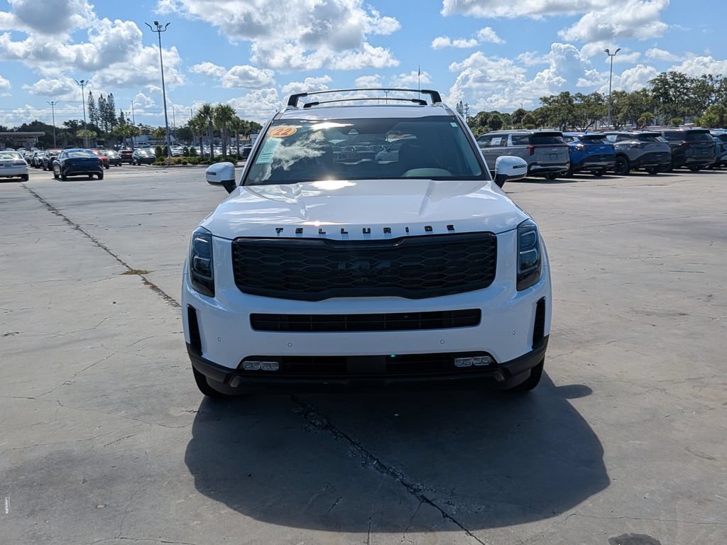 Certified 2022 Kia Telluride SX w/ Towing Package FWD image 3