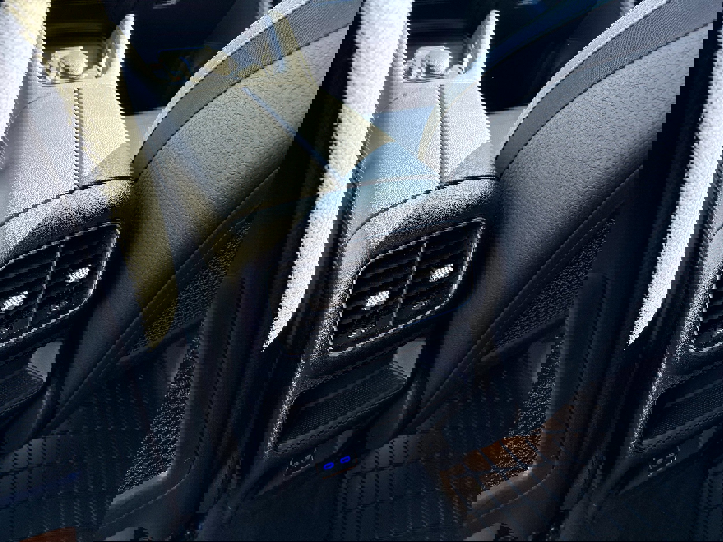 Used 2024 Mercedes-Benz GLE 350 4MATIC image 33