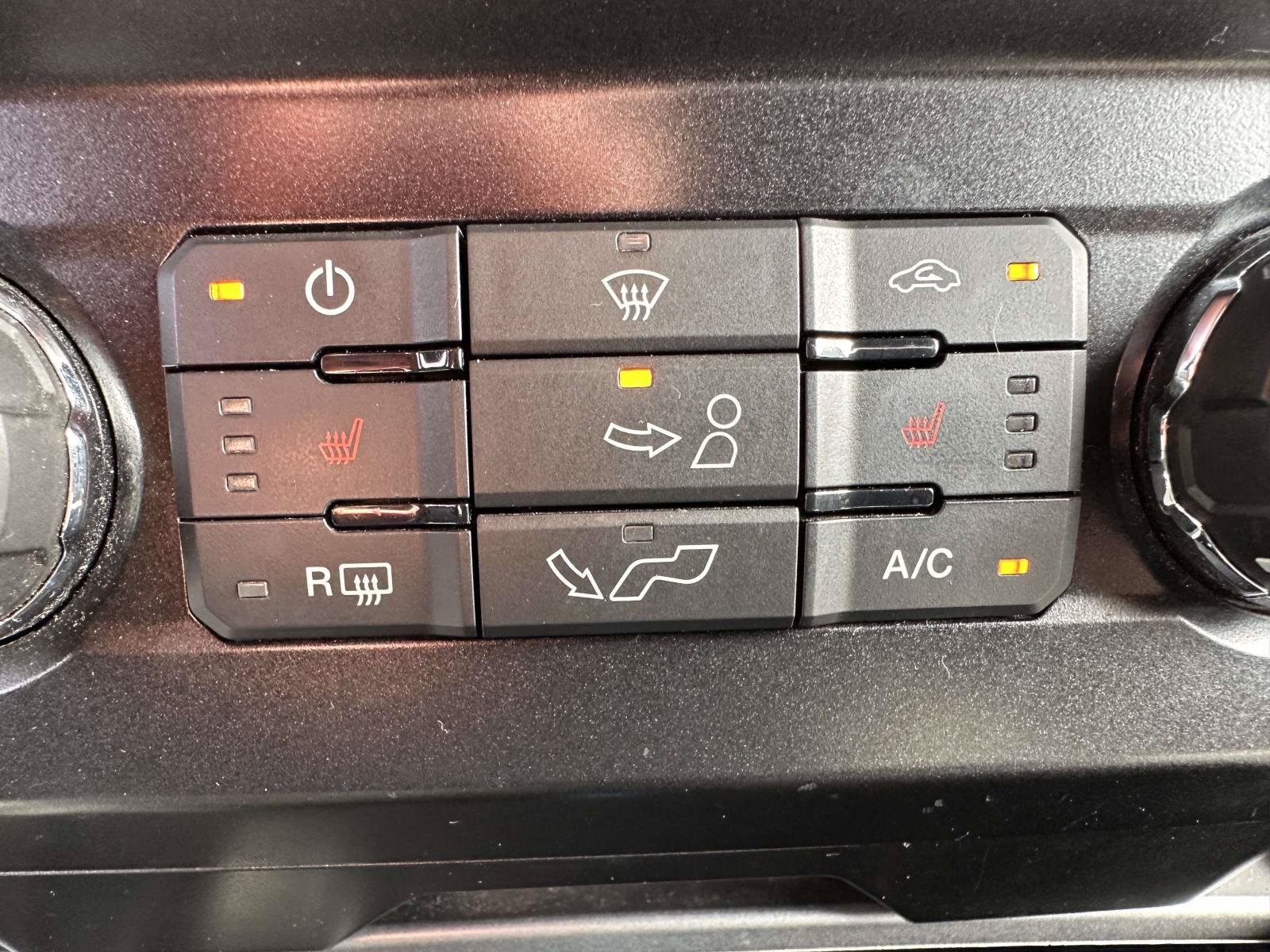 Used 2019 Ford F150 XLT w/ Equipment Group 302A Luxury AWD/4WD image 25