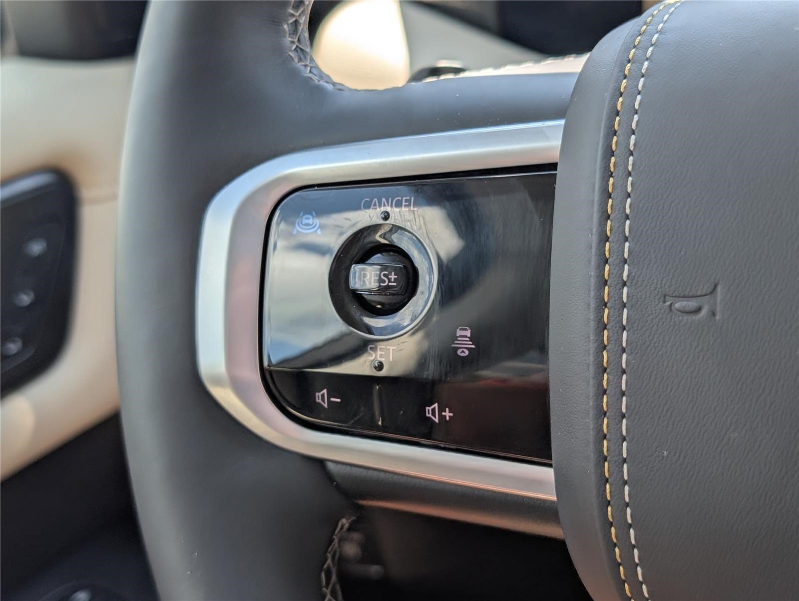 Used 2025 Nissan Armada Platinum Reserve w/ Convenience Package AWD/4WD image 26