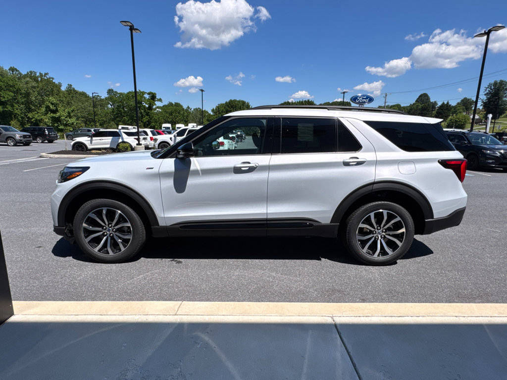 New 2026 Ford Explorer ST-Line AWD/4WD image 11