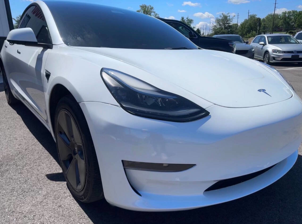 Used 2023 Tesla Model 3 Standard Range RWD image 3