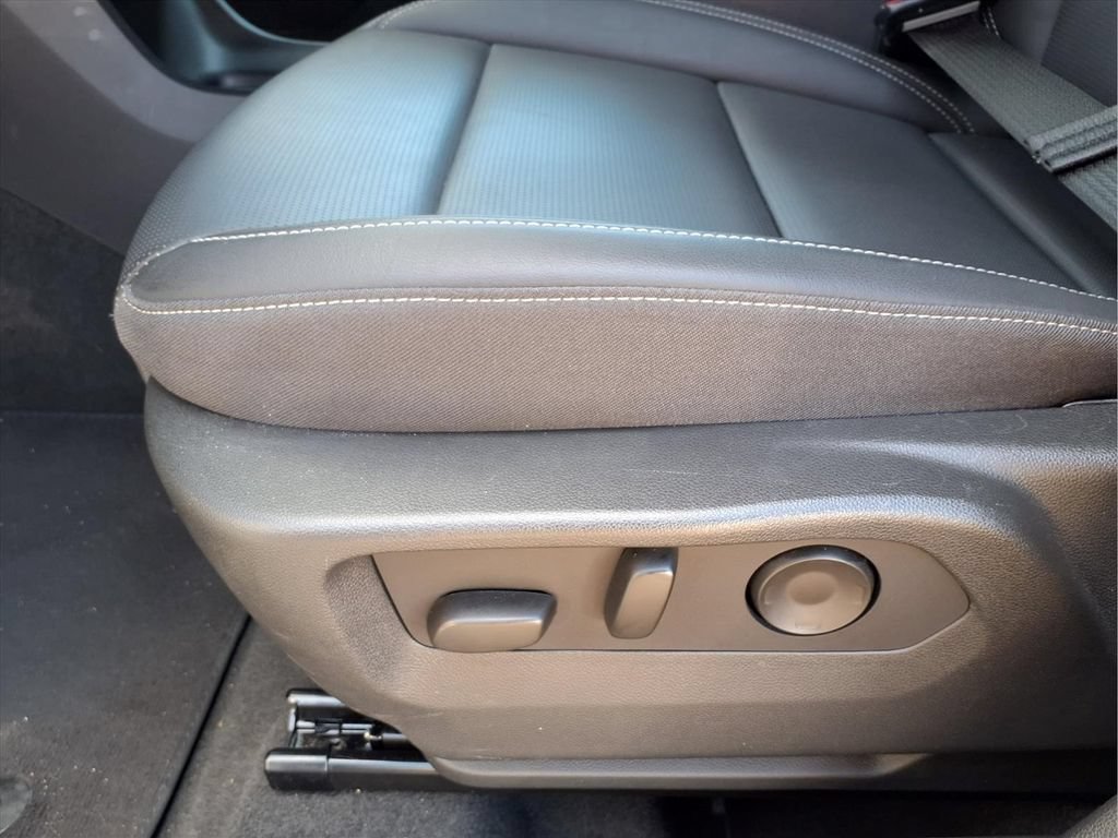 Certified 2025 Buick Envision Preferred AWD/4WD image 14