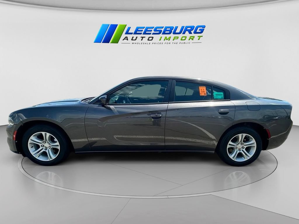 Used 2016 Dodge Charger SE RWD image 5