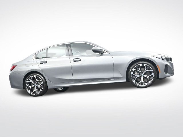 New 2026 BMW 330i xDrive Sedan w/ Premium Package AWD/4WD image 33