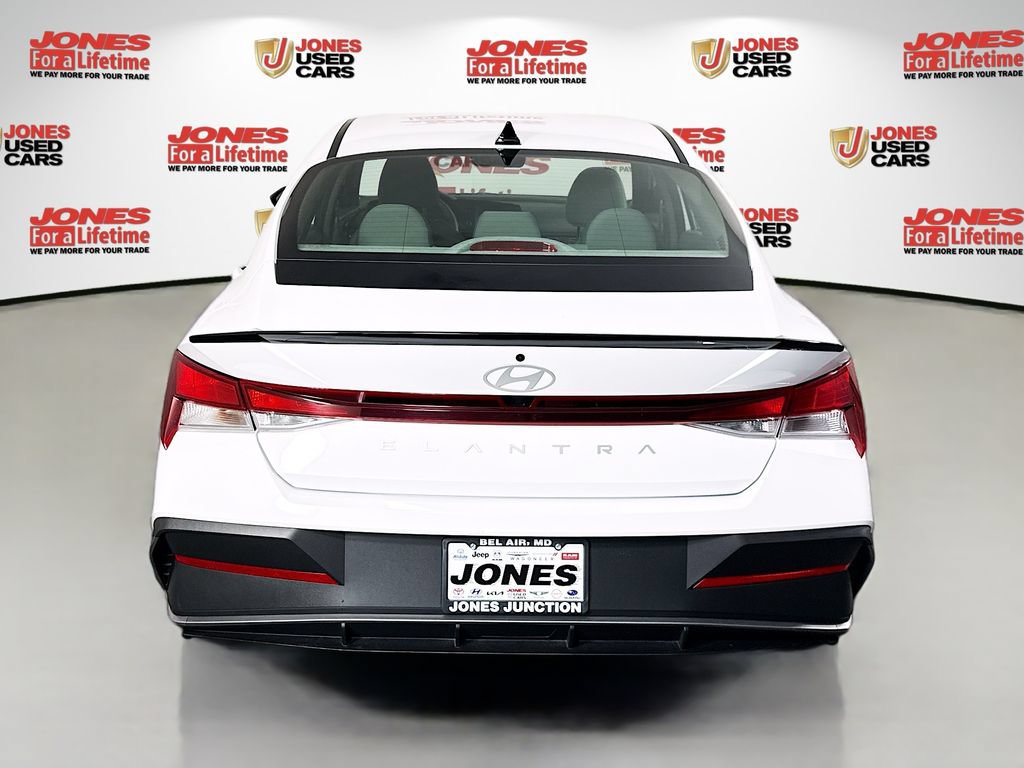 Certified 2025 Hyundai Elantra Sport FWD image 14
