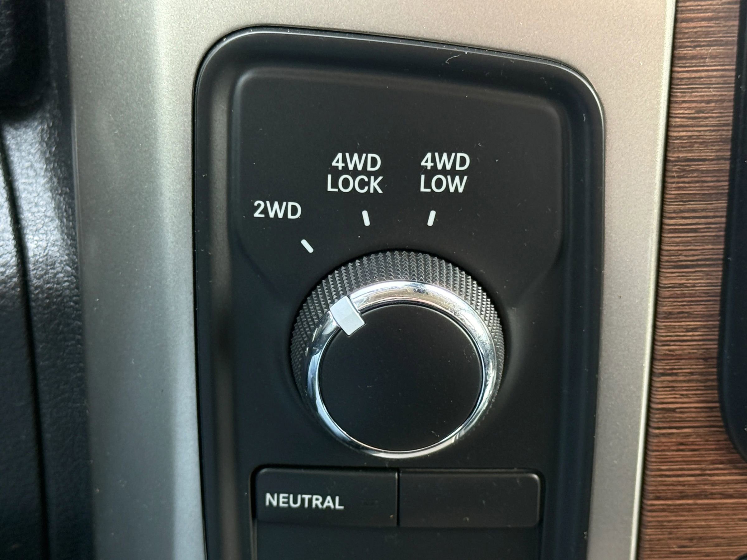Used 2013 RAM 2500 Laramie AWD/4WD image 25