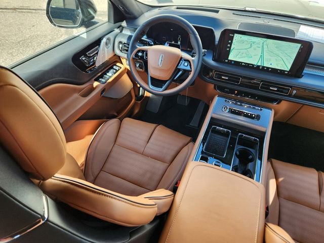New 2025 Lincoln Aviator Black Label w/ Jet Appearance Package image 10