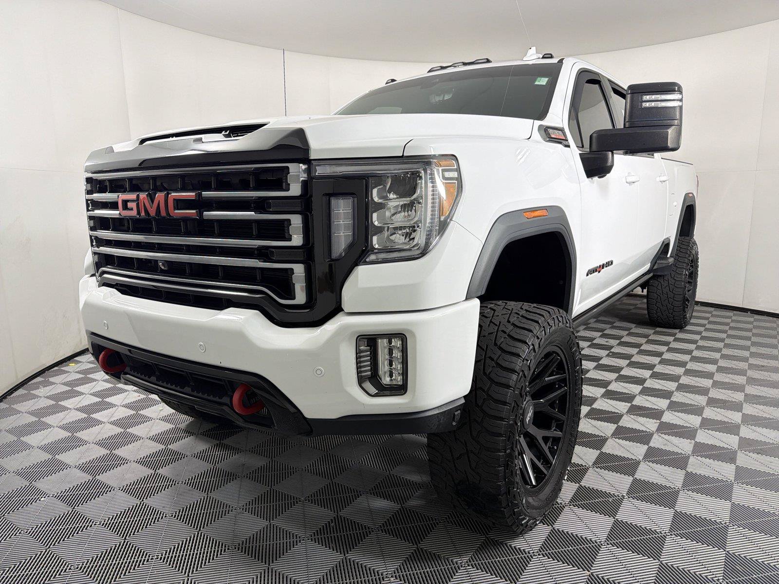 Certified 2022 GMC Sierra 2500 AT4 w/ AT4 Premium Plus Package AWD/4WD image 3