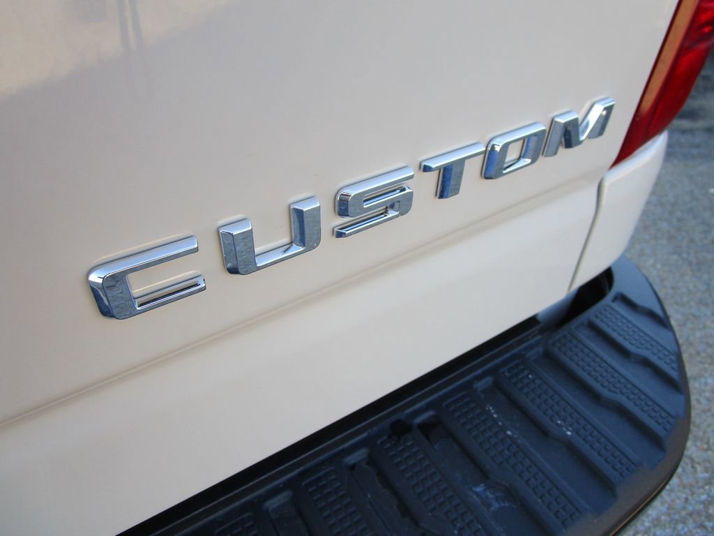 New 2026 Chevrolet Silverado 2500 Custom w/ Custom Value Package image 18