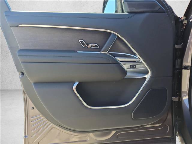 New 2026 Land Rover Range Rover SE AWD/4WD image 9