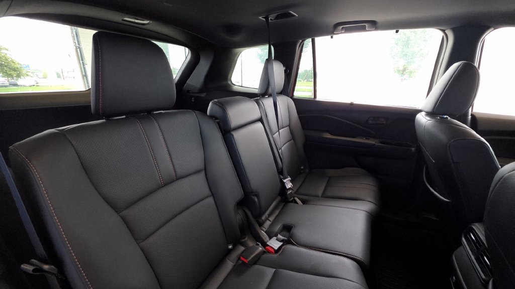Used 2025 Honda Passport TrailSport image 13